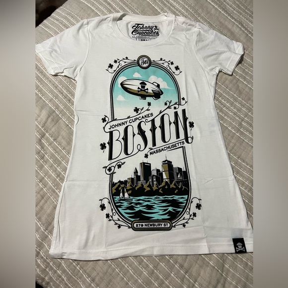 Johnny Cupcakes Tops Johnny Cupcakes Boston Store Exclusive Poshmark